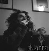 1962, Warszawa, Polska
Próba przedstawienia Historyja o Chwalebnym Zmartwychwstaniu Pańskim w reżyserii Kazimierza Dejmka. Jeden z aktorów w kuluarach Teatru Narodowego.
Fot. Irena Jarosińska, zbiory Ośrodka KARTA