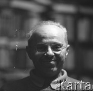 lata 60-te, Kraków, Polska
Pisarz Stanisław Lem.
Fot. Irena Jarosińska, zbiory Ośrodka KARTA