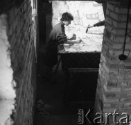 Po 1959, Warszawa, Polska.
Aktorka Teatru na Tarczyńskiej, malarka Maria Fabicka.
Fot. Irena Jarosińska, zbiory Ośrodka KARTA