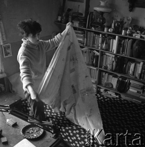 Po 1959, Warszawa, Polska.
Aktorka Teatru na Tarczyńskiej, malarka Maria Fabicka.
Fot. Irena Jarosińska, zbiory Ośrodka KARTA