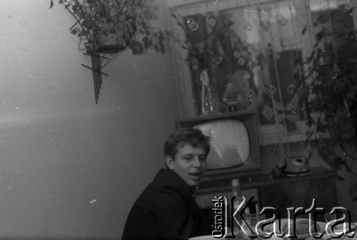 Lata 50. lub 60., Warszawa, Polska.
Mężczyzna z rodziny cioci fotografki Ireny Jarosińskiej.
Fot. Irena Jarosińska, zbiory Ośrodka KARTA