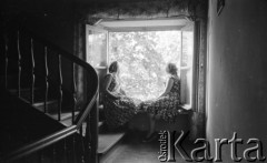 1959, Otwock Wielki, Polska.
Dziewczęta z zakładu poprawczego na wyspie Rokola.
Fot. Irena Jarosińska, zbiory Ośrodka KARTA