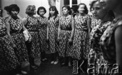 1959, Otwock Wielki, Polska.
Dziewczęta z zakładu poprawczego na wyspie Rokola.
Fot. Irena Jarosińska, zbiory Ośrodka KARTA