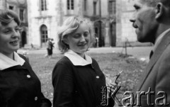 1959, Otwock Wielki, Polska.
Dziewczęta z zakładu poprawczego na wyspie Rokola.
Fot. Irena Jarosińska, zbiory Ośrodka KARTA