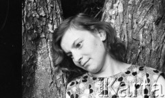 1959, Otwock Wielki, Polska.
Dziewczyna z zakładu poprawczego na wyspie Rokola.
Fot. Irena Jarosińska, zbiory Ośrodka KARTA