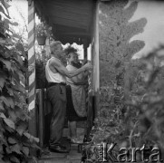 Lata 60. lub 70., Kraków, Polska.
Ogródki działkowe.
Fot. Irena Jarosińska, zbiory Ośrodka KARTA