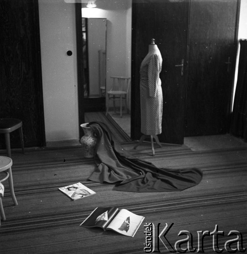 Lata 60., Polska.
Mieszkanie.
Fot. Irena Jarosińska, zbiory Ośrodka KARTA