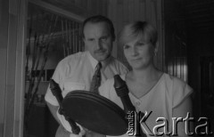 Lata 60. lub 70., Polska.
Kobieta i mężczyzna.
Fot. Irena Jarosińska, zbiory Ośrodka KARTA