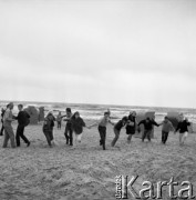 Lata 60., Sopot, Polska.
Młodzież ze Szwecji.
Fot. Irena Jarosińska, zbiory Ośrodka KARTA