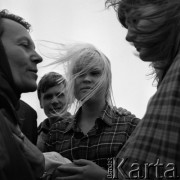 Lata 60., Sopot, Polska.
Młodzież ze Szwecji.
Fot. Irena Jarosińska, zbiory Ośrodka KARTA