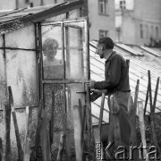 Lata 60., Polska.
Kobieta i mężczyzna.
Fot. Irena Jarosińska, zbiory Ośrodka KARTA