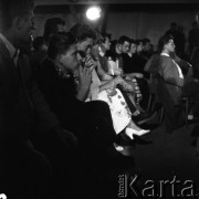 Sierpień 1956, Sopot, Polska
I Ogólnopolski Festiwal Muzyki Jazzowej. Publiczność.
Fot. Irena Jarosińska, zbiory Ośrodka KARTA