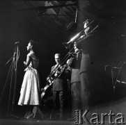 Sierpień 1956, Sopot, Polska
I Ogólnopolski Festiwal Muzyki Jazzowej. Zespół na scenie.
Fot. Irena Jarosińska, zbiory Ośrodka KARTA