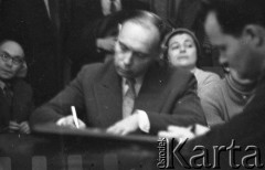 22.01.1959, Warszawa, Polska
Spotkanie Klubu Krzywego Koła w Staromiejskim Domu Kultury. Tematem dyskusji była polityka kulturalna po XII Plenum PZPR. Na zdjęciu Adam Schaff.
Fot. Irena Jarosińska, zbiory Ośrodka KARTA