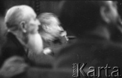 22.01.1959, Warszawa, Polska
Spotkanie Klubu Krzywego Koła w Staromiejskim Domu Kultury. Tematem dyskusji była polityka kulturalna po XII Plenum PZPR. Wśród uczestników Jan Wolski (1. z lewej)
Fot. Irena Jarosińska, zbiory Ośrodka KARTA