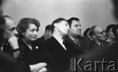 22.01.1959, Warszawa, Polska
Spotkanie Klubu Krzywego Koła w Staromiejskim Domu Kultury. Tematem dyskusji była polityka kulturalna po XII Plenum PZPR. 
Fot. Irena Jarosińska, zbiory Ośrodka KARTA