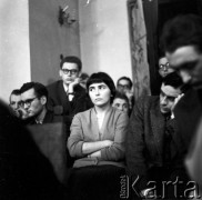 22.01.1959, Warszawa, Polska
Spotkanie Klubu Krzywego Koła w Staromiejskim Domu Kultury. Tematem dyskusji była polityka kulturalna po XII Plenum PZPR. 
Fot. Irena Jarosińska, zbiory Ośrodka KARTA