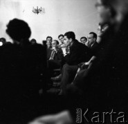 22.01.1959, Warszawa, Polska
Spotkanie Klubu Krzywego Koła w Staromiejskim Domu Kultury. Tematem dyskusji była polityka kulturalna po XII Plenum PZPR. 
Fot. Irena Jarosińska, zbiory Ośrodka KARTA