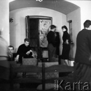 22.01.1959, Warszawa, Polska
Spotkanie Klubu Krzywego Koła w Staromiejskim Domu Kultury. Tematem dyskusji była polityka kulturalna po XII Plenum PZPR. 
Fot. Irena Jarosińska, zbiory Ośrodka KARTA