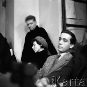 22.01.1959, Warszawa, Polska
Spotkanie Klubu Krzywego Koła w Staromiejskim Domu Kultury. Tematem dyskusji była polityka kulturalna po XII Plenum PZPR. 
Fot. Irena Jarosińska, zbiory Ośrodka KARTA