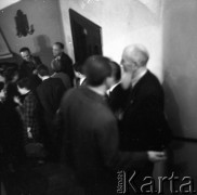 22.01.1959, Warszawa, Polska
Spotkanie Klubu Krzywego Koła w Staromiejskim Domu Kultury. Tematem dyskusji była polityka kulturalna po XII Plenum PZPR. 
Fot. Irena Jarosińska, zbiory Ośrodka KARTA