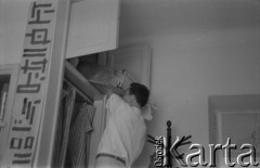 lata 60., Polska
Szermierz, olimpijczyk i architekt Wojciech Zabłocki
Fot. Irena Jarosińska, zbiory Ośrodka KARTA
