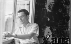 lata 60., Polska
Szermierz, olimpijczyk i architekt Wojciech Zabłocki
Fot. Irena Jarosińska, zbiory Ośrodka KARTA