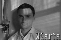 lata 60., Polska
Szermierz, olimpijczyk i architekt Wojciech Zabłocki
Fot. Irena Jarosińska, zbiory Ośrodka KARTA
