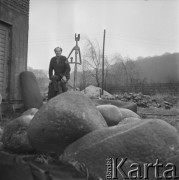 ok. 1969, Polska.
Rzeźbiarz Bronisław Chromy.
Fot. Irena Jarosińska, zbiory Ośrodka KARTA.