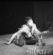 1966, Wrocław, Polska.
Przedstawienie studenckiego teatru pantomimy 