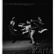 1966, Wrocław, Polska.
Przedstawienie studenckiego teatru pantomimy 