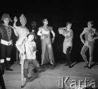 1966, Wrocław, Polska.
Przedstawienie studenckiego teatru pantomimy 