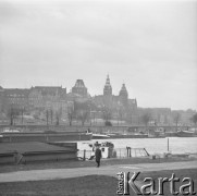 lata 60-te, Szczecin, Polska.
Wały Chrobrego - widok od strony portu.
Fot. Irena Jarosinska, zbiory Oorodka KARTA.