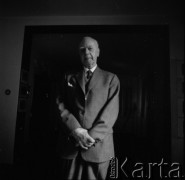 1968, Warszawa, Polska.
Wizyta Przewodniczącego Komitetu Literackich Nagród Nobla i sekretarza generalnego Królewskiej Akademii Szwedzkiej Andersa Oesterlinga w Muzeum Literatury im. Adama Mickiewicza w Warszawie.
Fot. Irena Jarosińska, zbiory Ośrodka KARTA