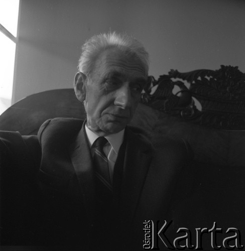 1968, Warszawa, Polska.
Dyrektor Muzeum Literatury im. Adama Mickiewicza Adam Mauersberger.
Fot. Irena Jarosińska, zbiory Ośrodka KARTA