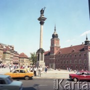 lata 70-te, Warszawa, Polska.
Plac Zamkowy - widok na Zamek Królewski i kolumnę Zygmunta.
Fot. Irena Jarosińska, zbiory Ośrodka KARTA