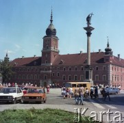 lata 70-te, Warszawa, Polska.
Plac Zamkowy - widok na Zamek Królewski i kolumnę Zygmunta.
Fot. Irena Jarosińska, zbiory Ośrodka KARTA