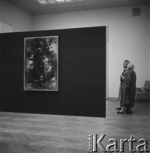 1960, Warszawa, Polska
Wystawa prac Alfreda Lenicy w Centralnym Biurze Wystaw Artystycznych (Zachęta).
Fot. Irena Jarosińska, zbiory Ośrodka KARTA