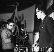 lata 60-te, Łódź, Polska.
Państwowa Wyższa Szkoła Filmowa, Telewizyjna i Teatralna im. Leona Schillera (PWSFTviT). Operatorzy kamery.
Fot. Irena Jarosińska, zbiory Ośrodka Karta.