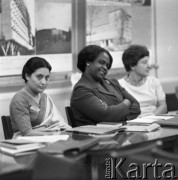 Lata 60., Warszawa, Polska.
Międzynarodowe Studium Profilaktyki Dziecięcej w Instytucie Matki i Dziecka.
Fot. Irena Jarosińska, zbiory Ośrodka KARTA