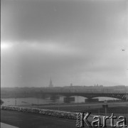 Lata 50., Warszawa, Polska
Widok na lewobrzeżną część miasta ze Stadionu X-lecia.
Fot. Irena Jarosińska, zbiory Ośrodka KARTA