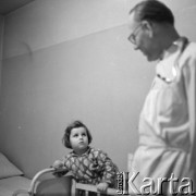 Lata 50., Leszno, Polska.
Szpital dziecięcy. 
Fot. Irena Jarosińska, zbiory Ośrodka KARTA