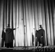 1957, Polska.
Teleturniej Zgaduj-Zgadula prowadzony przez Stanisława Pietrasiewicza.
Fot. Irena Jarosińska, zbiory Ośrodka KARTA