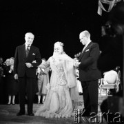 1960, Warszawa, Polska.
Sześćdziesięciolecie pracy artystycznej Mieczysławy Ćwiklińskiej - śpiewaczki, aktorki teatralnej i filmowej - w Teatrze Polskim.
Fot. Irena Jarosińska, zbiory Ośrodka KARTA