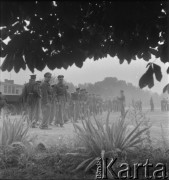 1950-1960, Nowa Huta, Kraków, Polska.
Ćwiczenia wojskowe.
Fot. Irena Jarosińska, zbiory Ośrodka KARTA