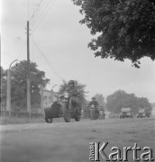 1950-1960, Nowa Huta, Kraków, Polska.
Ćwiczenia wojskowe.
Fot. Irena Jarosińska, zbiory Ośrodka KARTA. 





