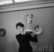Lata 60., Polska.
Modelka i aktorka Teresa Tuszyńska.
Fot. Irena Jarosińska, zbiory Ośrodka KARTA