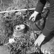 Lata 50., Warszawa, Polska.
Wędkarz na Młocinach.
Fot. Irena Jarosińska, zbiory Ośrodka KARTA