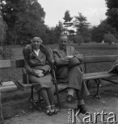 Lata 50., Polska.
Państwo Szenkiewiczowie.
Fot. Irena Jarosińska, zbiory Ośrodka KARTA
