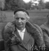Lata 50., Polska.
Pani Szenkiewicz.
Fot. Irena Jarosińska, zbiory Ośrodka KARTA
